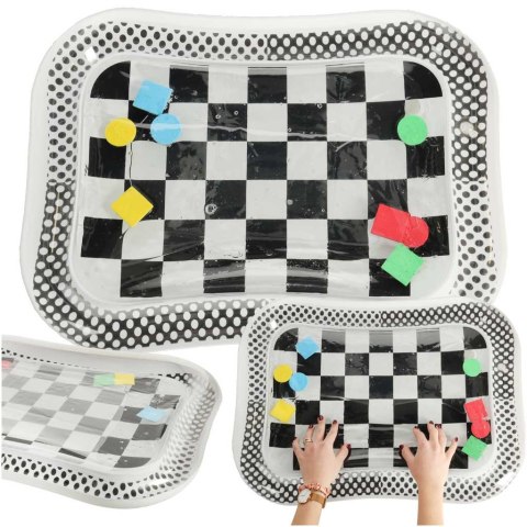 Mata wodna sensoryczna dmuchana dla niemowląt czarno-biała szachownica XXL 65x50 cm Mata wodna sensoryczna dmuchana dla niemowląt czarno-biała szachownica XXL 65x50 cm