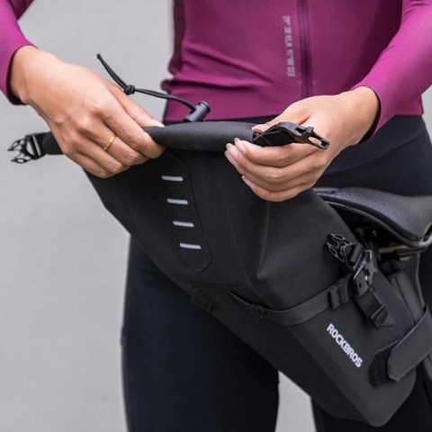 Torba rowerowa Rockbros 30130061001 pod siodełko 3L - czarna Torba rowerowa Rockbros 30130061001 pod siodełko 3L - czarna