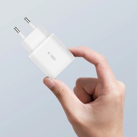 Ładowarka Tech-Protect C20W sieciowa USB-C PD 20W / USB-A QC 3.0 z kablem USB-C / Lightning - biała