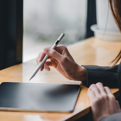 Rysik aktywny Wozinsky Stylus uniwersalny (Android i iOS) - biały Rysik aktywny Wozinsky Stylus uniwersalny (Android i iOS) - biały
