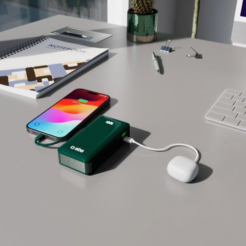 Powerbank SBS 10000 mAh 20W z wbudowanym kablem USB-C i wyświetlaczem cyfrowym - zielony