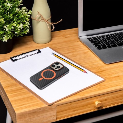 Futerał SIMPLY kompatybilny z MagSafe do IPHONE 14 Pro tytan czarny Futerał SIMPLY kompatybilny z MagSafe do IPHONE 14 Pro tytan czarny