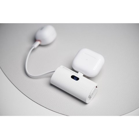Powerbank Forcell F-Energy Power Plug F5K3 PD 20W 5000 mAh z wbudowanym złączem USB C biały Powerbank Forcell F-Energy Power Plug F5K3 PD 20W 5000 mAh z wbudowanym złączem USB C biały