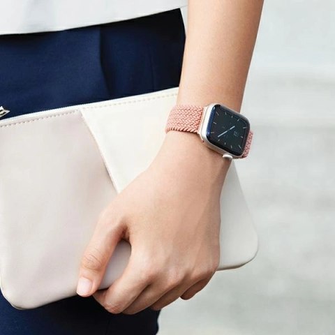 Pasek UNIQ Aspen Braided na Apple Watch 1/2/3/4/5/6/7/8/SE/SE2 44/42/45mm - różowy Pasek UNIQ Aspen Braided na Apple Watch 1/2/3/4/5/6/7/8/SE/SE2 44/42/45mm - różowy