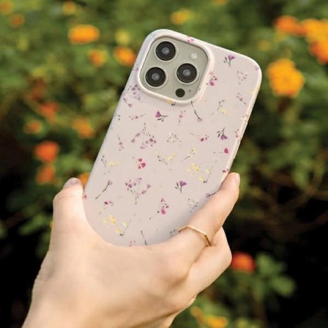 Etui UNIQ Coehl Prairie na iPhone 15 Pro Max - beżowe Etui UNIQ Coehl Prairie na iPhone 15 Pro Max - beżowe