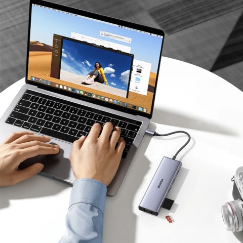 Adapter Ugreen CM498 15600 USB-C - 3x USB-A 3.0 / HDMI / VGA / RJ45 / czytnik kart SD / TF / USB-C PD - szary Adapter Ugreen CM498 15600 USB-C - 3x USB-A 3.0 / HDMI / VGA / RJ45 / czytnik kart SD / TF / USB-C PD - szary