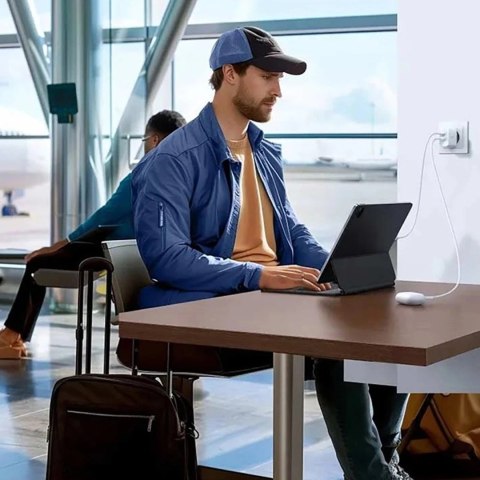 Ładowarka sieciowa Ugreen X227 20W GaN 1x USB-A 1x USB-C - biała