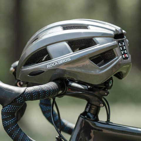 Kask rowerowy Rockbros z wbudowaną lampką - różowy Kask rowerowy Rockbros z wbudowaną lampką - różowy