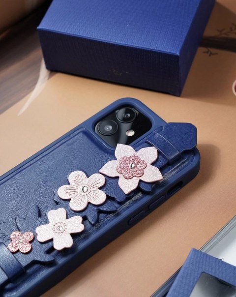 Kingxbar Sweet Series żelowe etui ozdobione oryginalnymi Kryształami Swarovskiego z podstawką iPhone 12 Pro / iPhone 12 niebiesk Kingxbar Sweet Series żelowe etui ozdobione oryginalnymi Kryształami Swarovskiego z podstawką iPhone 12 Pro / iPhone 12 niebiesk