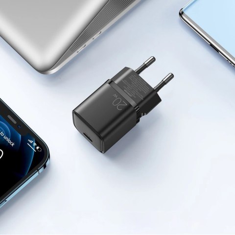 Joyroom szybka ładowarka sieciowa USB Typ C 20W Power Delivery Quick Charge 3.0 AFC czarna (L-P202) Joyroom szybka ładowarka sieciowa USB Typ C 20W Power Delivery Quick Charge 3.0 AFC czarna (L-P202)