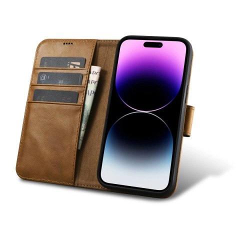 ICarer Oil Wax Wallet Case 2in1 etui iPhone 14 Pro Max skórzany pokrowiec z klapką Anti-RFID brązowy (WMI14220724-TN) ICarer Oil Wax Wallet Case 2in1 etui iPhone 14 Pro Max skórzany pokrowiec z klapką Anti-RFID brązowy (WMI14220724-TN)