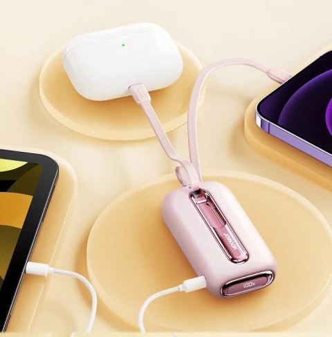 Joyroom mini powerbank 10000mAh Colorful Series 22.5W z 2 wbudowanymi kablami USB C i Lightning różowy (JR-L012) Joyroom mini powerbank 10000mAh Colorful Series 22.5W z 2 wbudowanymi kablami USB C i Lightning różowy (JR-L012)
