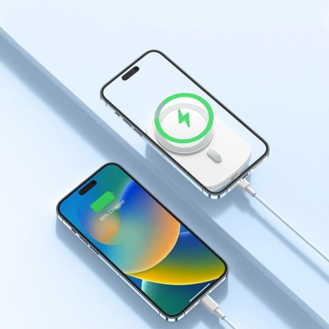 Joyroom powerbank indukcyjny 6000mAh z ringiem i podstawką do 20W biały (JR-W030) Joyroom powerbank indukcyjny 6000mAh z ringiem i podstawką do 20W biały (JR-W030)