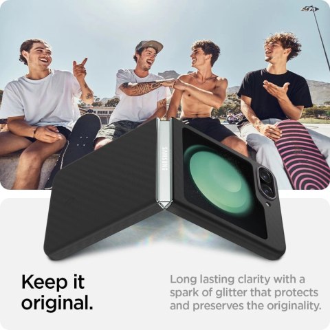 Etui Spigen Airskin Pro na Samsung Galaxy Z Flip 5 - czarne Etui Spigen Airskin Pro na Samsung Galaxy Z Flip 5 - czarne