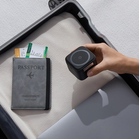 Ładowarka bezprzewodowa 2w1 Baseus BS-W531 MagSafe / Qi USB-C 20W - czarna Ładowarka bezprzewodowa 2w1 Baseus BS-W531 MagSafe / Qi USB-C 20W - czarna
