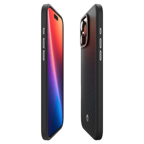 Etui Spigen Enzo Aramid Mag z MagSafe na iPhone 16 Pro Max - czarno-srebrne Etui Spigen Enzo Aramid Mag z MagSafe na iPhone 16 Pro Max - czarno-srebrne