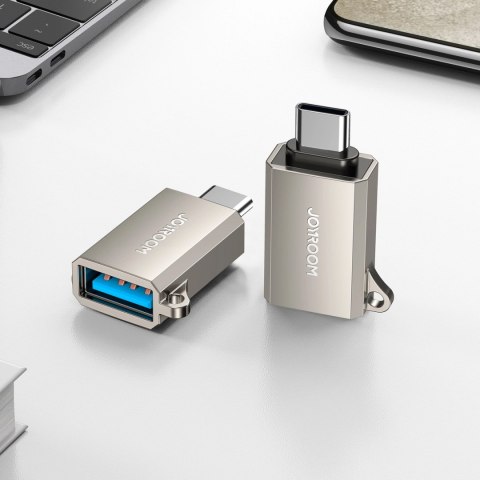 Adapter Joyroom S-H151 USB-C (męski) / USB-A (żeński) z oczkiem na smycz - srebrny Adapter Joyroom S-H151 USB-C (męski) / USB-A (żeński) z oczkiem na smycz - srebrny