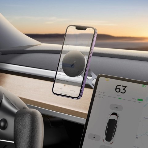 Uchwyt samochodowy Baseus T-Space magnetyczny na kokpit do Tesla - srebrny Uchwyt samochodowy Baseus T-Space magnetyczny na kokpit do Tesla - srebrny