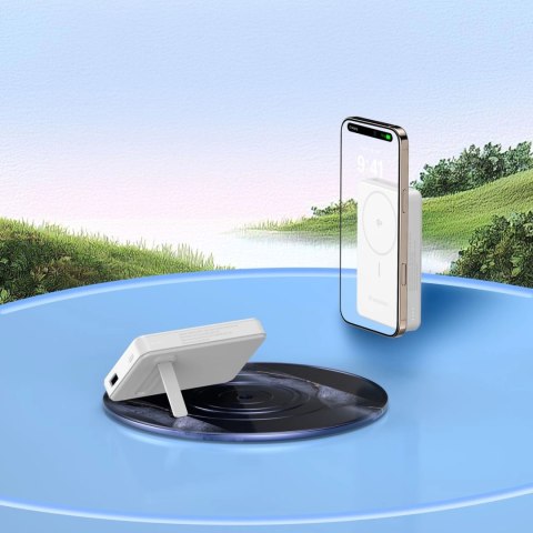 Powerbank Wozinsky WLWP-10KA0Y3WS 22,5W PD Qi2 10000 mAh, z podstawką, 1x USB-A, 1x USB-C - biały Powerbank Wozinsky WLWP-10KA0Y3WS 22,5W PD Qi2 10000 mAh, z podstawką, 1x USB-A, 1x USB-C - biały