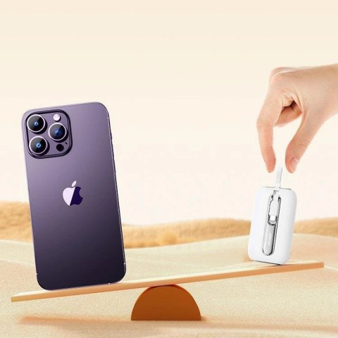 Joyroom mini powerbank 10000mAh Colorful Series 22.5W z 2 wbudowanymi kablami USB C i Lightning biały (JR-L012) Joyroom mini powerbank 10000mAh Colorful Series 22.5W z 2 wbudowanymi kablami USB C i Lightning biały (JR-L012)