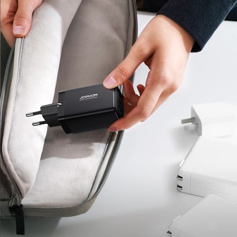 Joyroom szybka ładowarka GaN 65W USB-A, 2x USB-C czarna + kabel USB-C - USB-C 100W 1.2m (TCG01) Joyroom szybka ładowarka GaN 65W USB-A, 2x USB-C czarna + kabel USB-C - USB-C 100W 1.2m (TCG01)