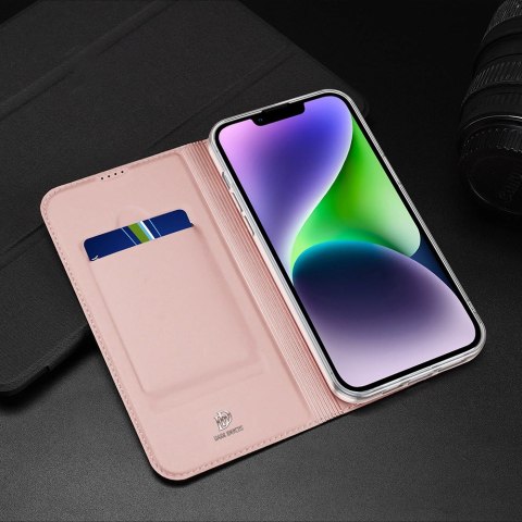 Etui z klapką i portfelem Dux Ducis Skin Pro do iPhone 15 - czarne Etui z klapką i portfelem Dux Ducis Skin Pro do iPhone 15 - czarne