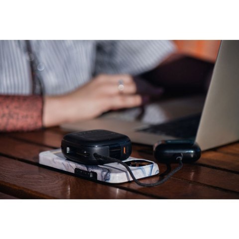 Powerbank zgodny z MagSafe Forcell F-Energy F10K5 PD3.1 QC3.0 3A 22,5W 10000 mAh kompatybilny z Apple Watch czarny 0INT Powerbank zgodny z MagSafe Forcell F-Energy F10K5 PD3.1 QC3.0 3A 22,5W 10000 mAh kompatybilny z Apple Watch czarny 0INT