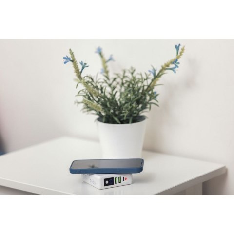Wielofunkcyjna ładowarka Forcell F-Energy 4w1 2 x USB A + USB C 15W + power bank 8000mAh + ładowanie bezprzewodowe biała Wielofunkcyjna ładowarka Forcell F-Energy 4w1 2 x USB A + USB C 15W + power bank 8000mAh + ładowanie bezprzewodowe biała
