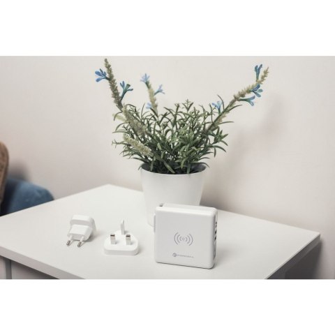 Wielofunkcyjna ładowarka Forcell F-Energy 4w1 2 x USB A + USB C 15W + power bank 8000mAh + ładowanie bezprzewodowe biała Wielofunkcyjna ładowarka Forcell F-Energy 4w1 2 x USB A + USB C 15W + power bank 8000mAh + ładowanie bezprzewodowe biała