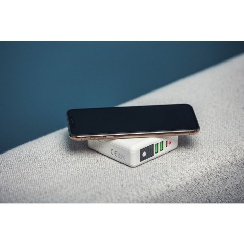 Wielofunkcyjna ładowarka Forcell F-Energy 4w1 2 x USB A + USB C 15W + power bank 8000mAh + ładowanie bezprzewodowe biała Wielofunkcyjna ładowarka Forcell F-Energy 4w1 2 x USB A + USB C 15W + power bank 8000mAh + ładowanie bezprzewodowe biała