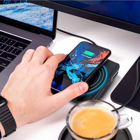 Wielofunkcyjna ładowarka Forcell F-Energy 5w1 USB A + USB C PD 20W + kabel USB C / Lightning + power bank 10000 mAh + ładowanie Wielofunkcyjna ładowarka Forcell F-Energy 5w1 USB A + USB C PD 20W + kabel USB C / Lightning + power bank 10000 mAh + ładowanie