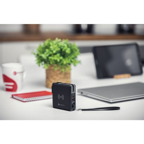 Wielofunkcyjna ładowarka Forcell F-Energy 5w1 USB A + USB C PD 20W + kabel USB C / Lightning + power bank 10000 mAh + ładowanie Wielofunkcyjna ładowarka Forcell F-Energy 5w1 USB A + USB C PD 20W + kabel USB C / Lightning + power bank 10000 mAh + ładowanie