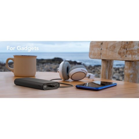 VEGER powerbank 25000 mAh z wbudowanymi kablami Typ C / Lightning PD 130W TCE130 (W2503) czarny VEGER powerbank 25000 mAh z wbudowanymi kablami Typ C / Lightning PD 130W TCE130 (W2503) czarny