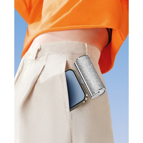 VEGER powerbank 5000 mAh z wbudowanym złączem Lightning PD QC3.0 2,4A 12W PlugOn (W0573P) srebrny VEGER powerbank 5000 mAh z wbudowanym złączem Lightning PD QC3.0 2,4A 12W PlugOn (W0573P) srebrny
