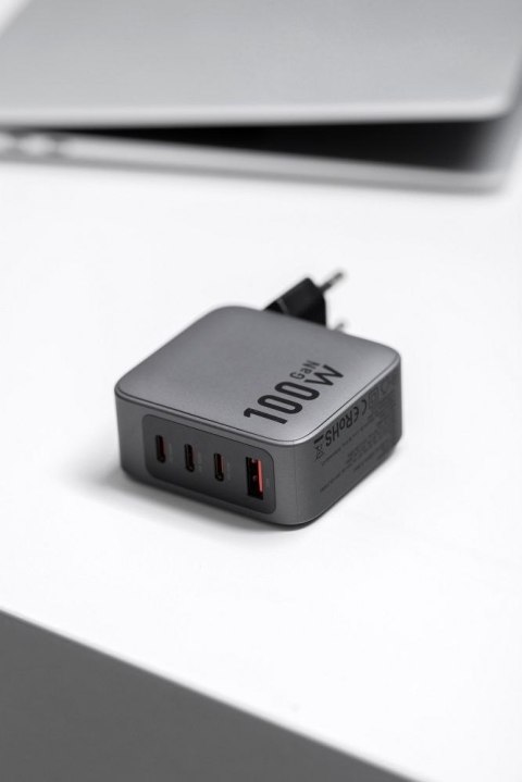 Ładowarka sieciowa do telefonu Forcell F-Energy GaN 3 x USB C + USB A QC4.0 PD 5A 100W VT-46 szara Ładowarka sieciowa do telefonu Forcell F-Energy GaN 3 x USB C + USB A QC4.0 PD 5A 100W VT-46 szara