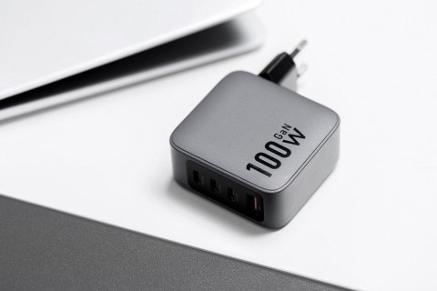 Ładowarka sieciowa do telefonu Forcell F-Energy GaN 3 x USB C + USB A QC4.0 PD 5A 100W VT-46 szara Ładowarka sieciowa do telefonu Forcell F-Energy GaN 3 x USB C + USB A QC4.0 PD 5A 100W VT-46 szara
