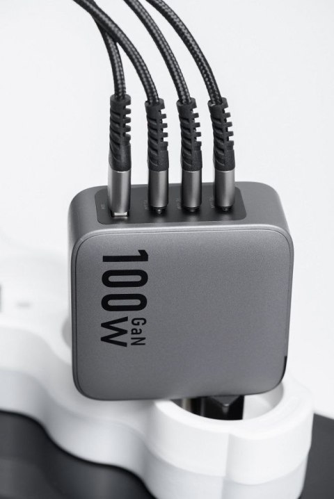 Ładowarka sieciowa do telefonu Forcell F-Energy GaN 3 x USB C + USB A QC4.0 PD 5A 100W VT-46 szara Ładowarka sieciowa do telefonu Forcell F-Energy GaN 3 x USB C + USB A QC4.0 PD 5A 100W VT-46 szara