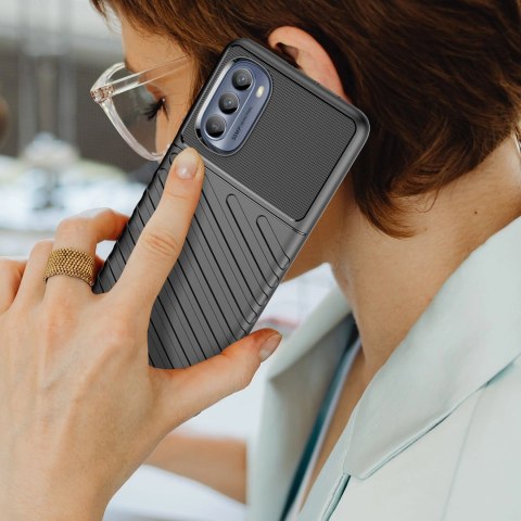 Thunder Case etui do Motorola Moto G62 5G silikonowy pancerny pokrowiec czarne Thunder Case etui do Motorola Moto G62 5G silikonowy pancerny pokrowiec czarne