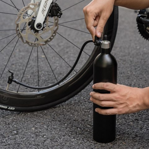Zbiornik ciśnieniowy Rockbros do pompowania opon bezdętkowych tubeless 200 PSI 1.2l - czarny Zbiornik ciśnieniowy Rockbros do pompowania opon bezdętkowych tubeless 200 PSI 1.2l - czarny