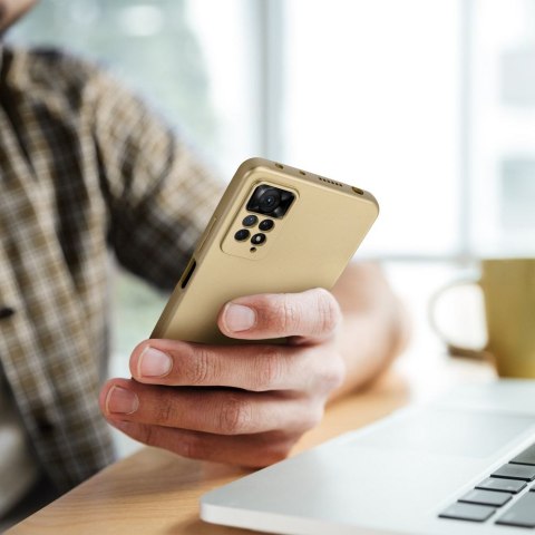 Futerał METALLIC do OPPO A78 4G złoty Futerał METALLIC do OPPO A78 4G złoty