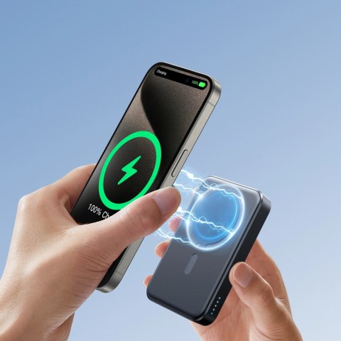 Powerbank Joyroom JR-W020 20W 10000mAh MagSafe + kabel USB-C - USB-C 0.25m - czarny Powerbank Joyroom JR-W020 20W 10000mAh MagSafe + kabel USB-C - USB-C 0.25m - czarny