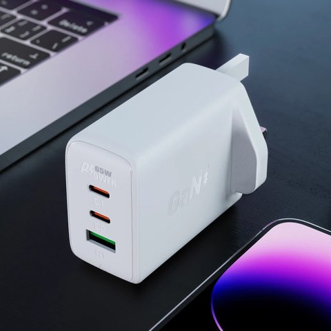 Acefast ładowarka GaN 65W 3 porty (1xUSB, 2xUSB C PD) wtyczka UK czarna (A44) Acefast ładowarka GaN 65W 3 porty (1xUSB, 2xUSB C PD) wtyczka UK czarna (A44)