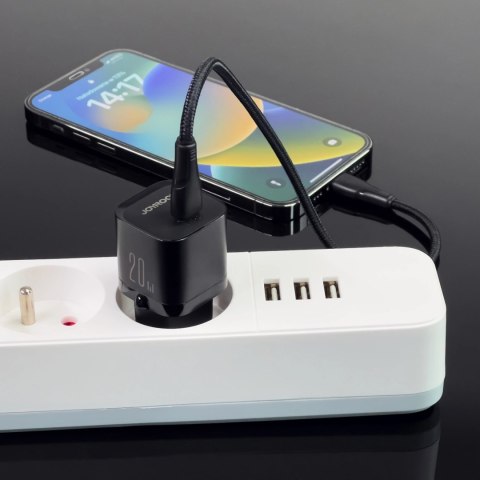 Mini ładowarka USB C 20W PD Joyroom JR-TCF02 - czarna Mini ładowarka USB C 20W PD Joyroom JR-TCF02 - czarna