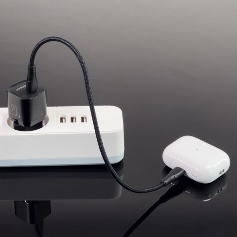 Mini ładowarka USB C 20W PD Joyroom JR-TCF02 - czarna Mini ładowarka USB C 20W PD Joyroom JR-TCF02 - czarna