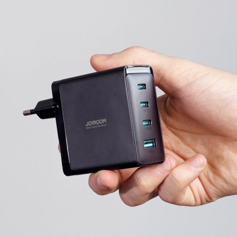 Ładowarka GaN Joyroom JR-TCG04EU 100W 3x USB-C USB-A + kabel USB-C / USB-C 100W - czarna Ładowarka GaN Joyroom JR-TCG04EU 100W 3x USB-C USB-A + kabel USB-C / USB-C 100W - czarna
