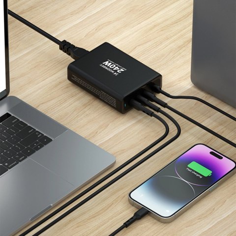 Ładowarka sieciowa GaN Wozinsky WGCSB 240W USB-A / 3 x USB-C - czarna Ładowarka sieciowa GaN Wozinsky WGCSB 240W USB-A / 3 x USB-C - czarna