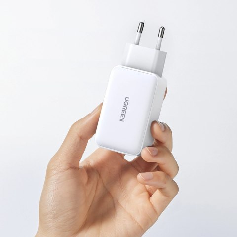 Szybka ładowarka sieciowa GaN Ugreen CD244 65W USB-A / 2x USB-C - biała Szybka ładowarka sieciowa GaN Ugreen CD244 65W USB-A / 2x USB-C - biała