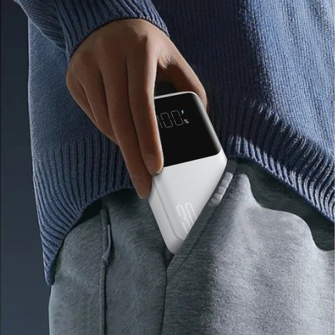 Mini powerbank Joyroom JR-PBC06 z wbudowanymi kablami USB-C / Lightning 30W 10000mAh - biały Mini powerbank Joyroom JR-PBC06 z wbudowanymi kablami USB-C / Lightning 30W 10000mAh - biały