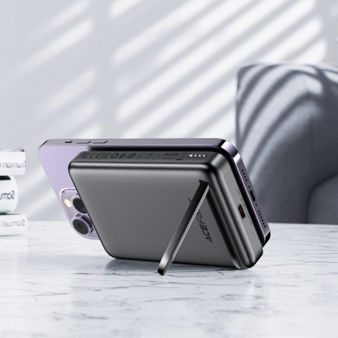 Powerbank indukcyjny Acefast M6 PD 20W 10000mAh + kabel - czarny Powerbank indukcyjny Acefast M6 PD 20W 10000mAh + kabel - czarny
