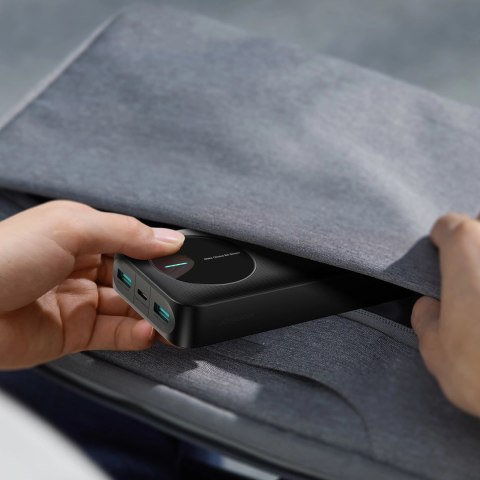 Powerbank Joyroom JR-PBF14 20000mAh 2.4A 2x USB-A 1x USB-C - czarny Powerbank Joyroom JR-PBF14 20000mAh 2.4A 2x USB-A 1x USB-C - czarny